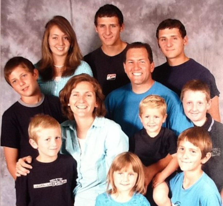 Bake Heating & Cooling family team portrait